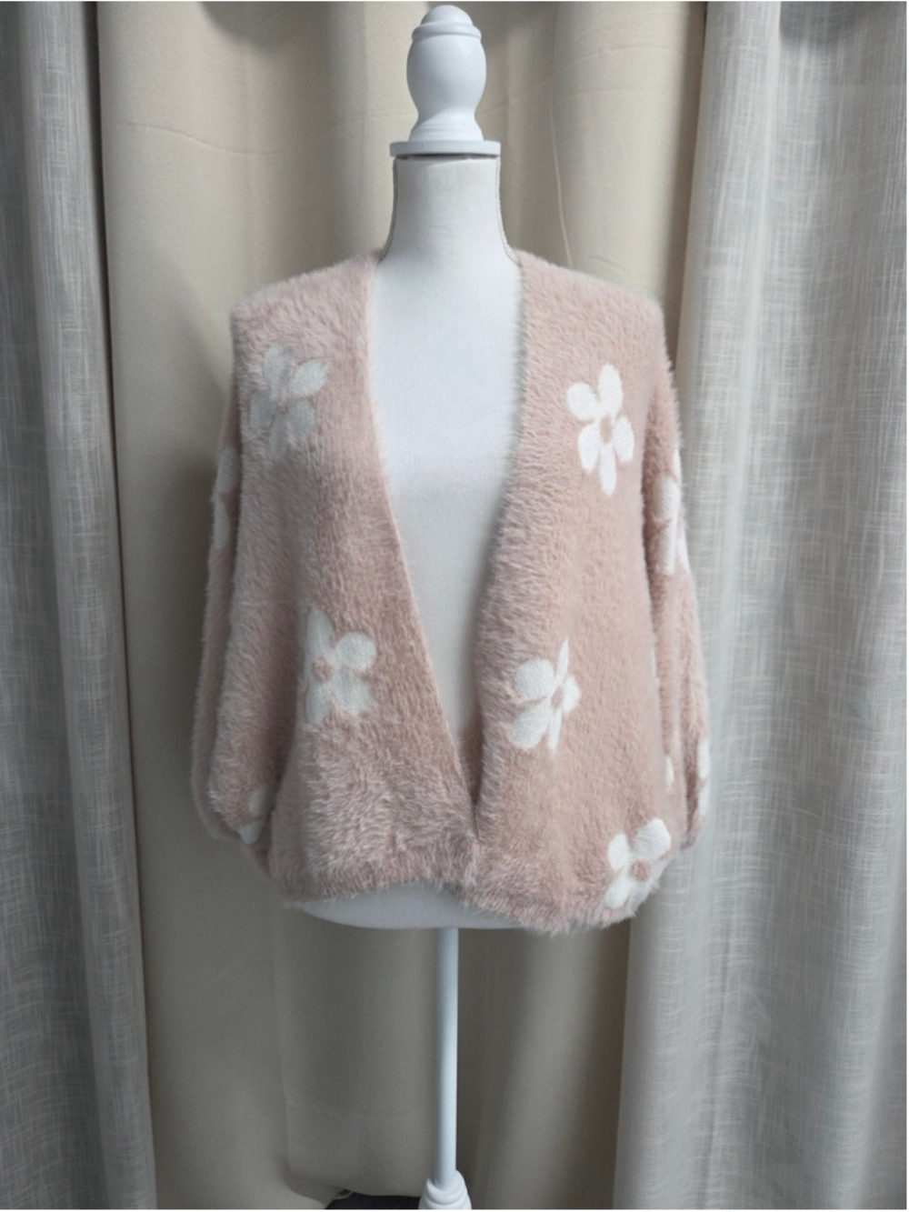 Staccato Pink Fuzzy Daisy Cardigan Sweater Size Small Open Front Soft Floral SM